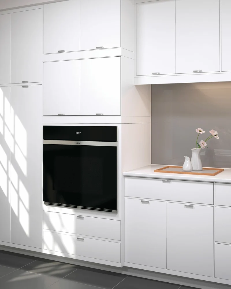 Horno Sencillo Empotrable Contemporáneo Serie M de Cristal Negro de 762 mm