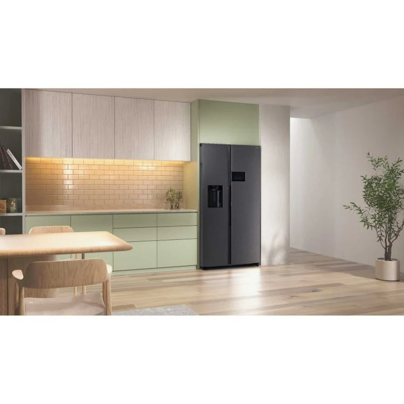 Samsung Family Hub 9" American Style Fridge Freezer 60/40 Total No Frost - Black - RS90F64EEFEU
