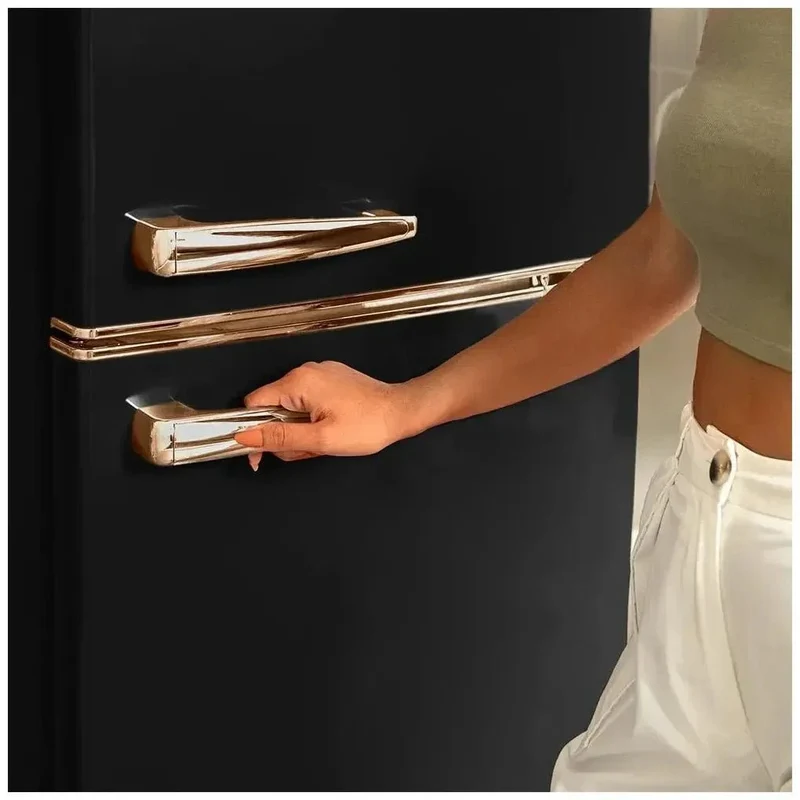 Frigorífico Retro 215L Negro: Estilo, Eficiencia y Funcionalidad Energética de Cecotec