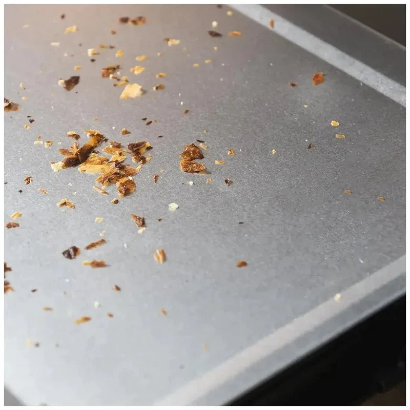 Horno de Convección de 30L con Sistema de Rotación de Carne y 5 Funciones de Cocción Eficientes de Cecotec
