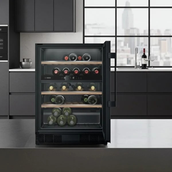 Vinoteca Bosch KUW21AHG0 · 44 Botellas · Integrable · Doble Zona · Filtro UV · Clase G