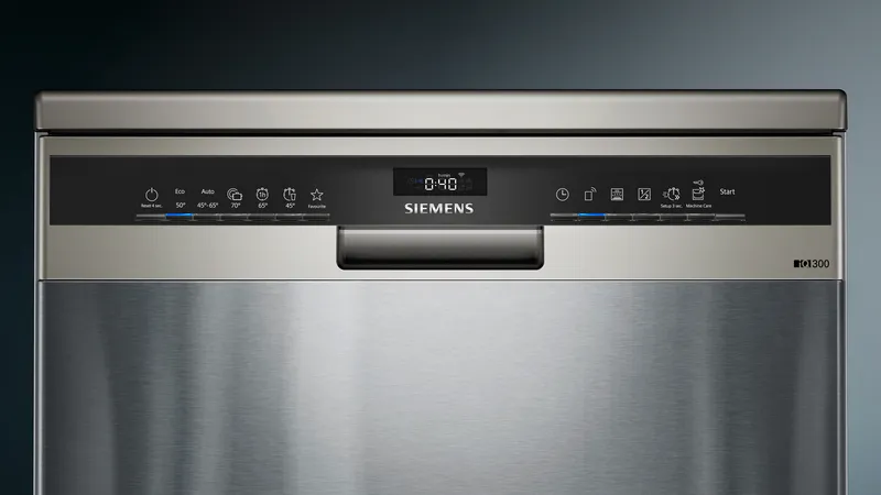 OFERTA LAVAVAJILLAS SIEMENS iQ300 SN23HI02ME, INOX, 14 Servicios, Tercera Bandeja, Clase D, Blanco