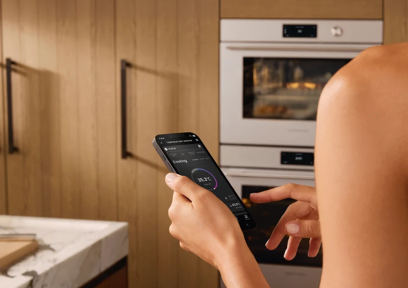 Fisher & Paykel Series 11 Professional 76cm Pyrolytic Steam Assist Oven, Stainless Steel