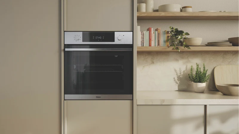Haier 60cm 500 Series Built In Oven 7 Functions Air Fry Steam Assist