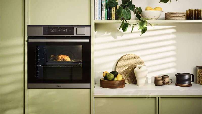 Haier 600 Series 60cm Pyrolytic Oven, 16 Functions, Air Fry, Steam Assist Plus, Stainless Steel