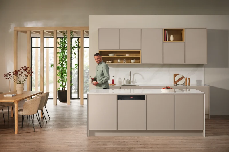 Miele 60cm XXL Semi-Integrated Dishwasher with AutoOpen Drying and PowerDisk Obsidian Black Fascia