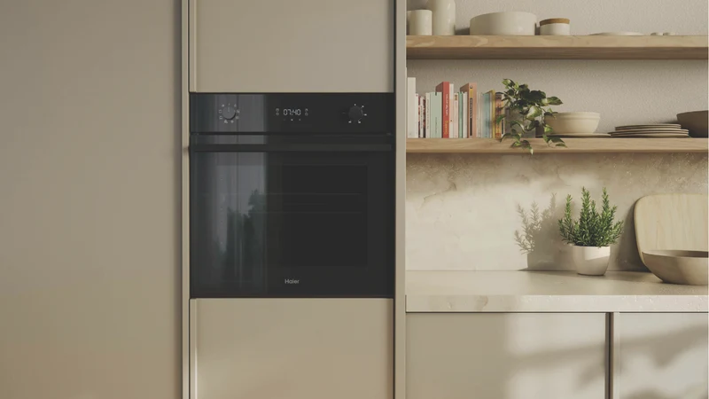 Haier 60cm 500 Series Built In Oven 7 Functions Air Fry Steam Assist