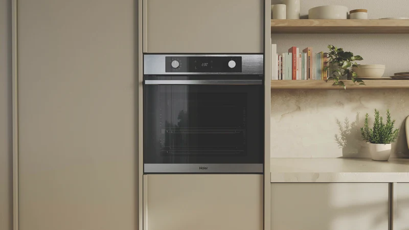 Haier 500 Series 60cm Pyrolytic Oven, 12 Function, Ary Fry, Steam Assist, Stainless Steel