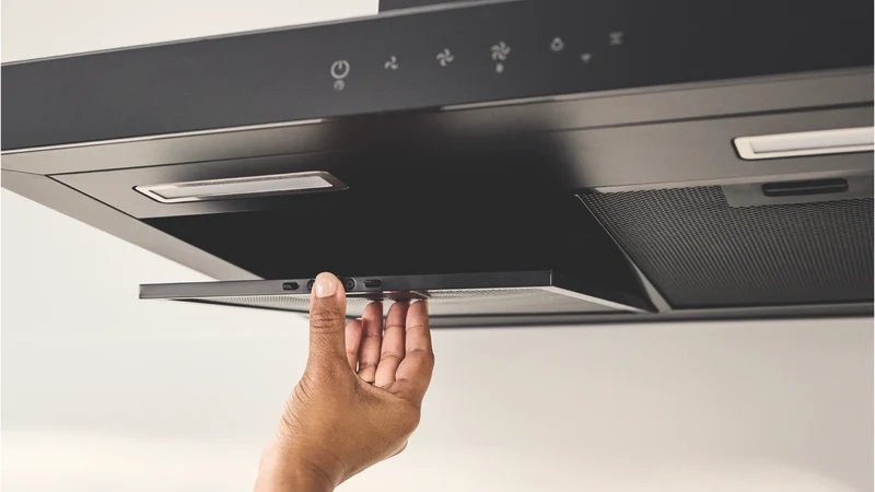 Haier 600 Series 90cm Box Chimney Wall Rangehood, Hood to Hob, Black