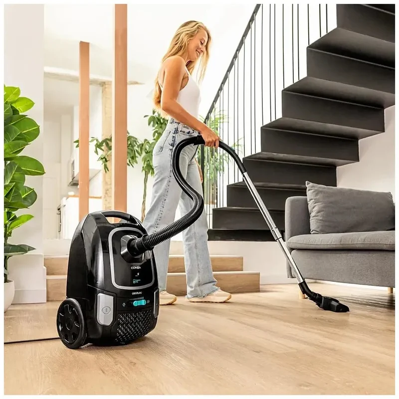 Aspirador Potente 890W con Bolsa 4L y Accesorios para Limpieza Completa de Cecotec