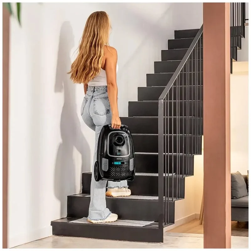Aspirador Potente 890W con Bolsa 4L y Accesorios para Limpieza Completa de Cecotec