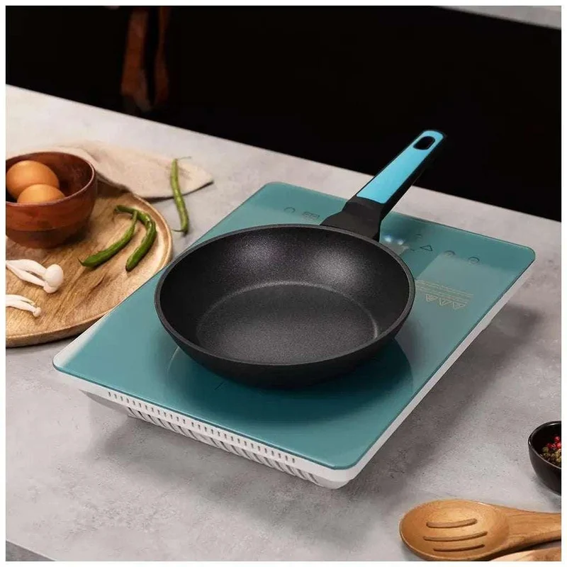 Sartén Antiadherente 18cm Polka Platinum: Calidad y Durabilidad en tu Cocina de Cecotec