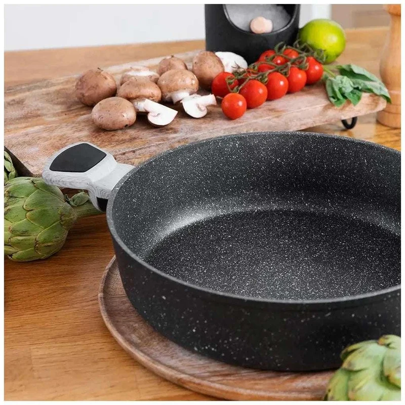 Olla Baja 28cm Polka Exclusive: Calidad, Estilo y Versatilidad en tu Cocina de Cecotec