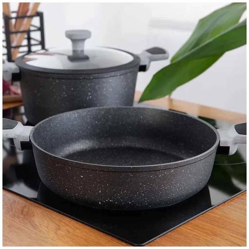 Olla Baja 28cm Polka Exclusive: Calidad, Estilo y Versatilidad en tu Cocina de Cecotec