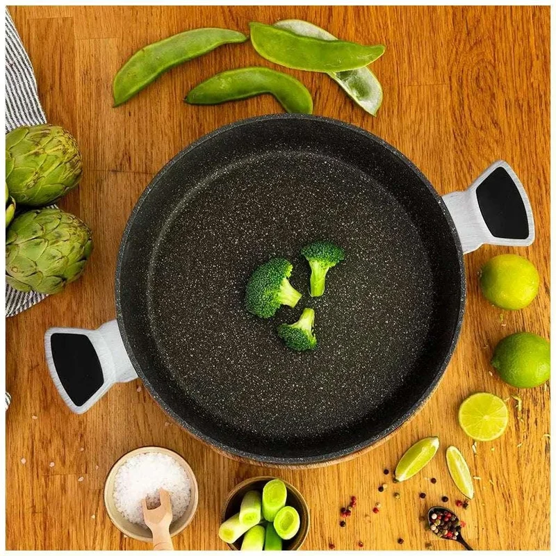 Olla Baja 28cm Polka Exclusive: Calidad, Estilo y Versatilidad en tu Cocina de Cecotec
