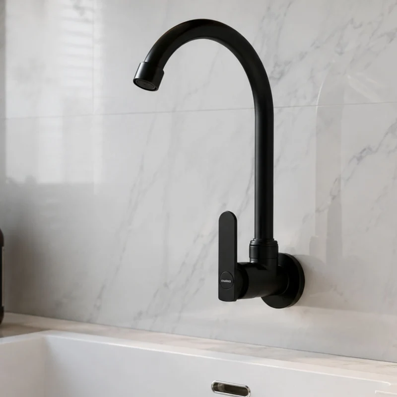 Grifería de pared para lavaplatos negra agua fría