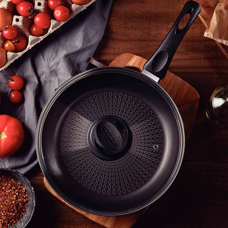 Sartén paris en aluminio con antiadherente negro 26 cm y 2,3 L con tapa Tramontina