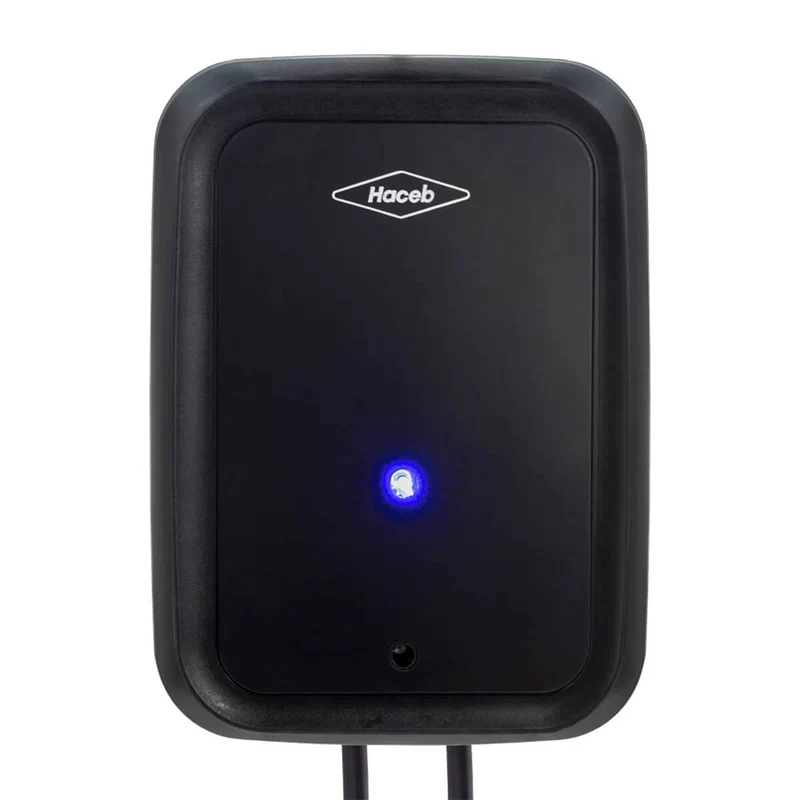 Cargador para carros eléctricos 220V negro marca Haceb