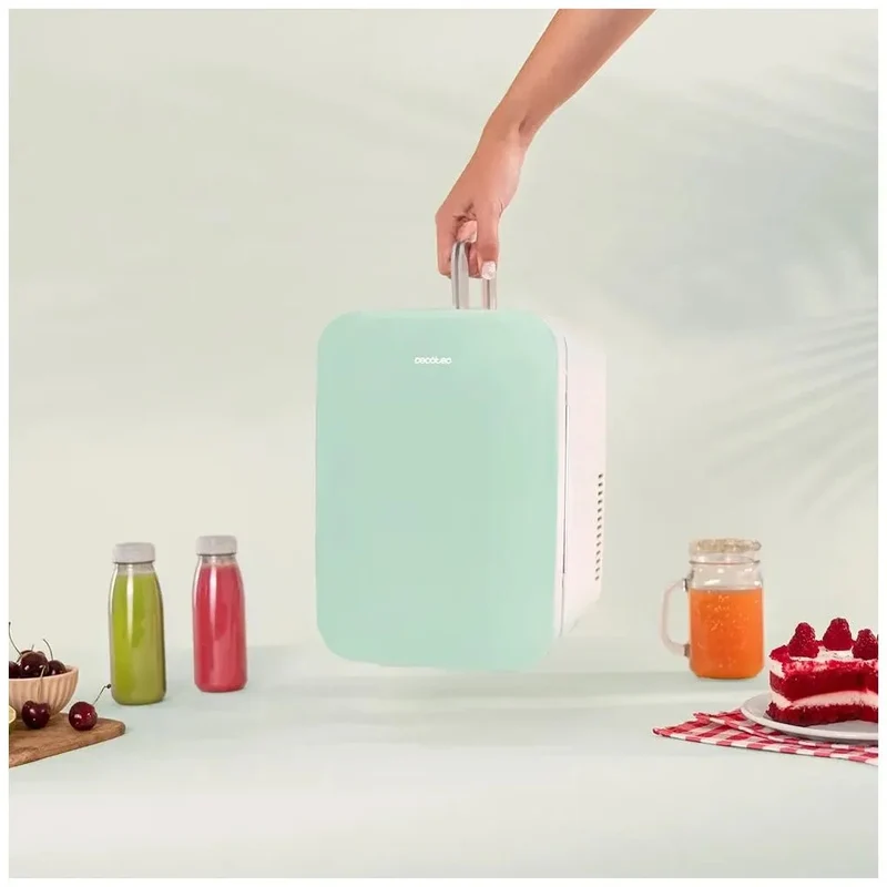 Frigorífico Portátil 10L: Enfría y Calienta, Ideal para Viajes y Aventuras de Cecotec