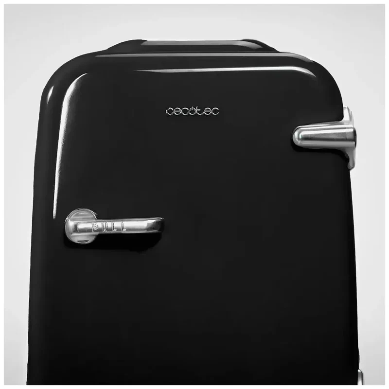 Mini Frigorífico Portátil 4L Habana Black: Enfría y Calienta en Coche y Caravana de Cecotec