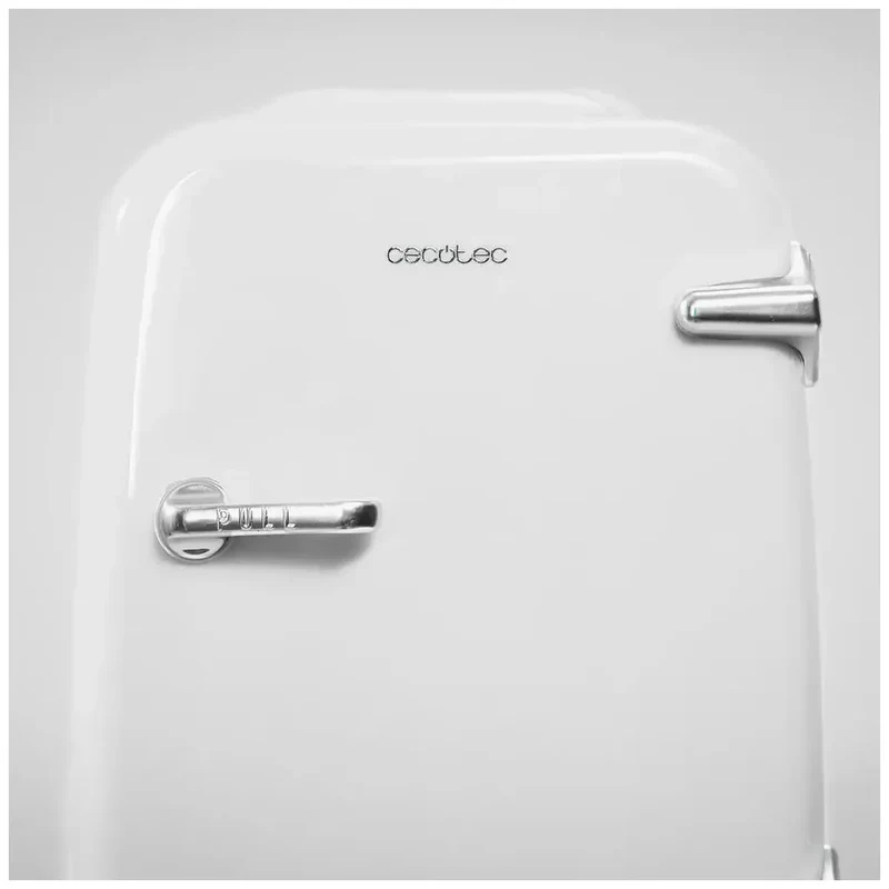 Mini Frigorífico Portátil 4L: Enfriamiento y Calentamiento para Viajes de Cecotec