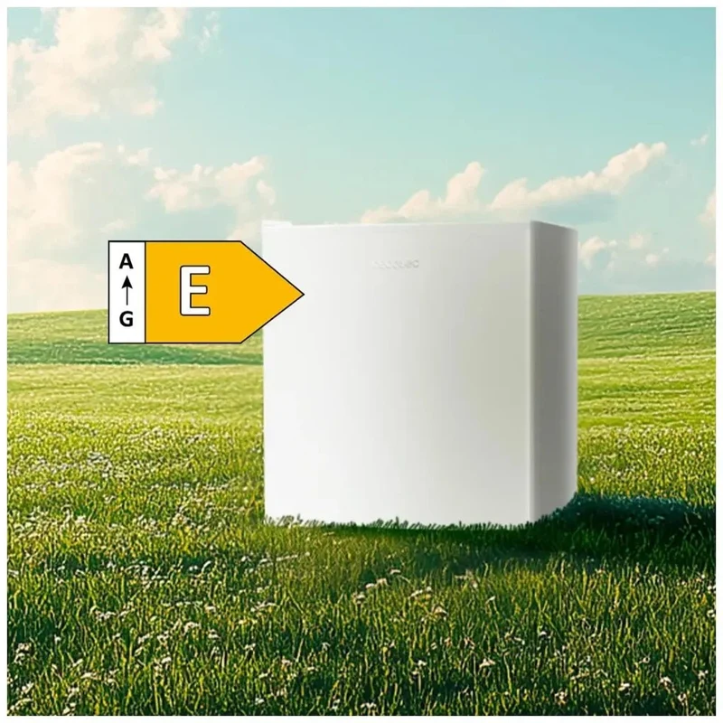 Mini Frigorífico blanco 46L con congelador y puerta reversible eficiencia energética E Cecotec