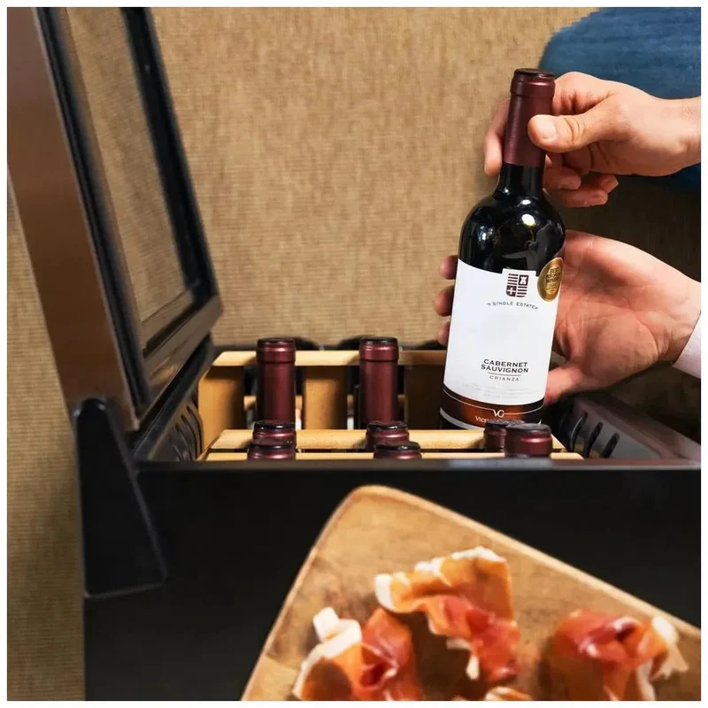 Vinoteca Inoxidable de 15 Botellas con Control Táctil y Enfriamiento Silencioso de Cecotec