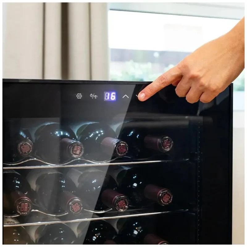 Vinoteca Bolero GrandSommelier 2450 Black: Elegancia y Rendimiento para 24 Botellas de Cecotec