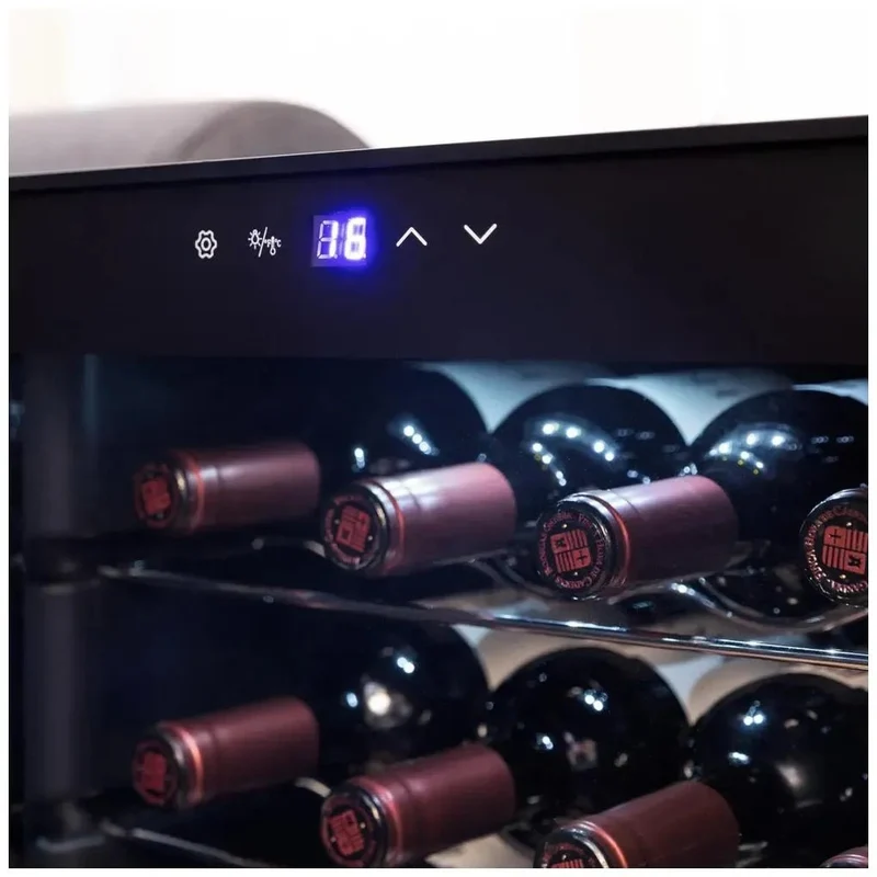 Vinoteca Bolero GrandSommelier 2450 Black: Elegancia y Rendimiento para 24 Botellas de Cecotec