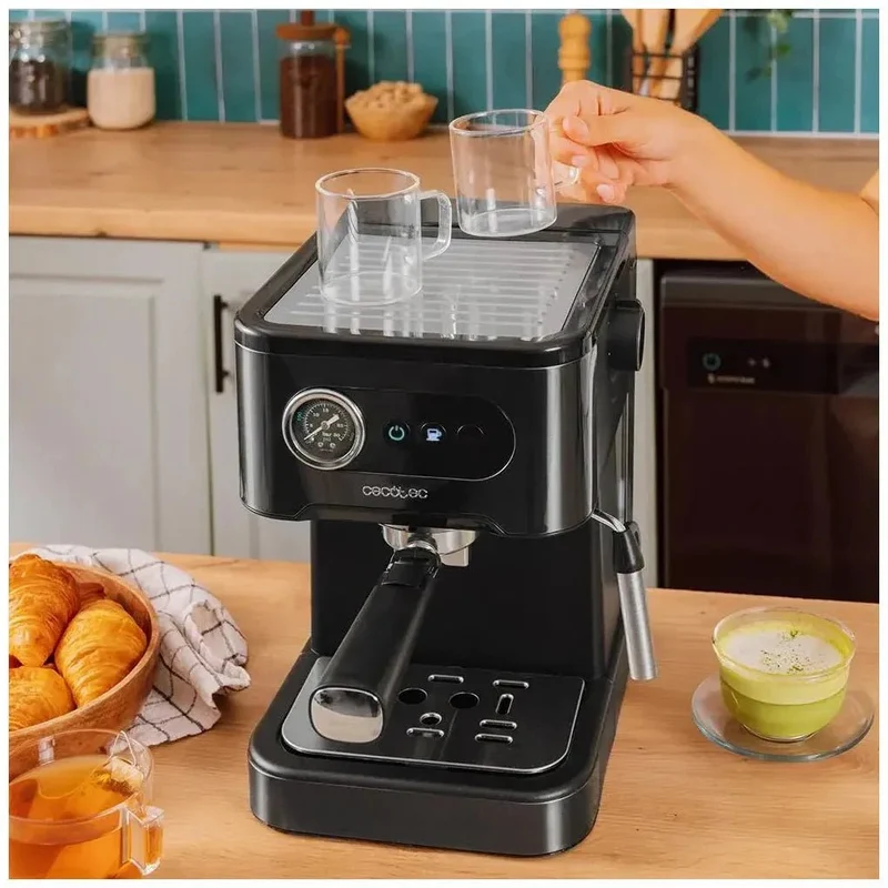 Cafetera Express de 20 Bares: Disfruta el Café y Cappuccino Perfectos en Casa con Cecotec