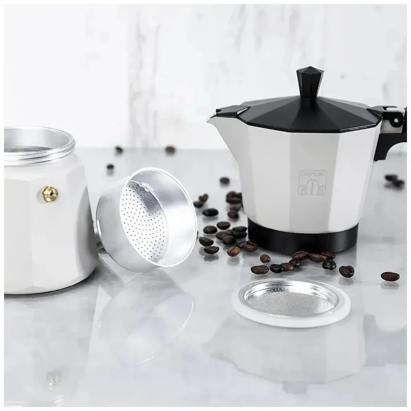 Cafetera Italiana Beige 3 Tazas: Aroma y Cuerpo Perfecto para Todo Tipo de Cocina de Cecotec