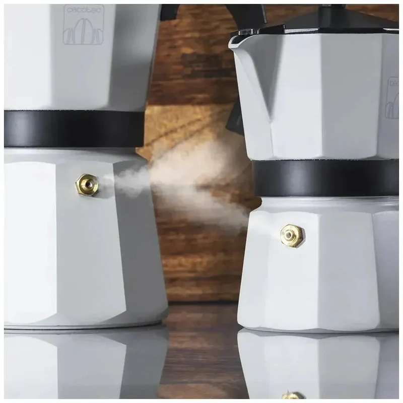 Cafetera Italiana Beige 3 Tazas: Aroma y Cuerpo Perfecto para Todo Tipo de Cocina de Cecotec