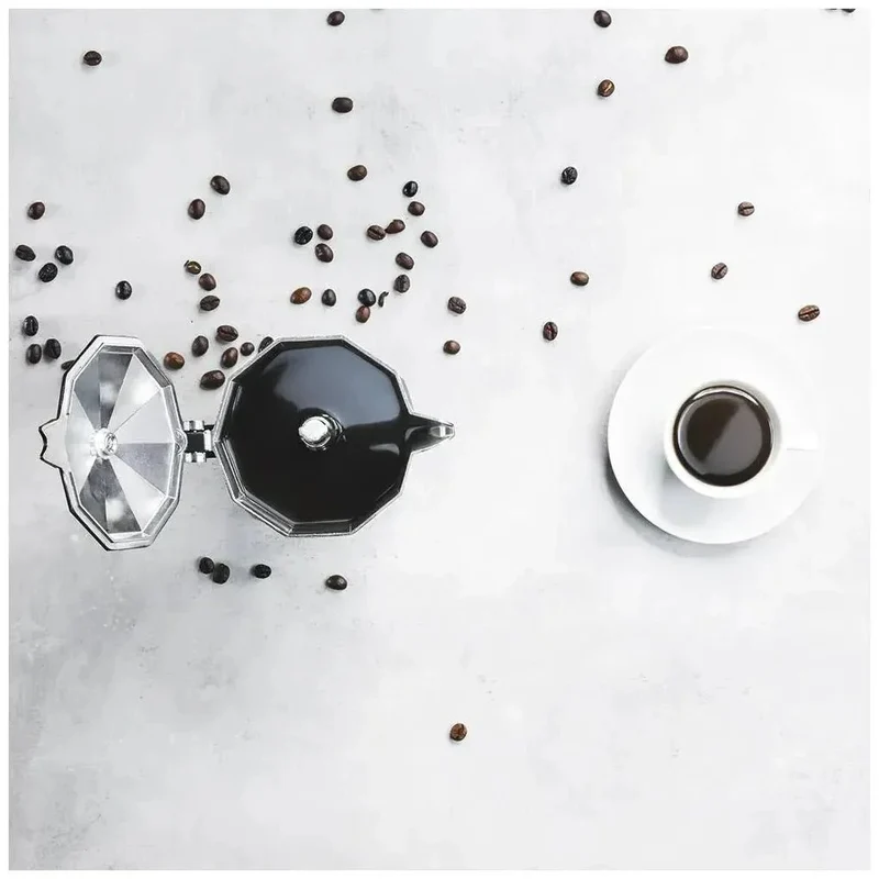 Cafetera Italiana Granate para 12 Tazas: Elegancia y Versatilidad en tu Cocina de Cecotec