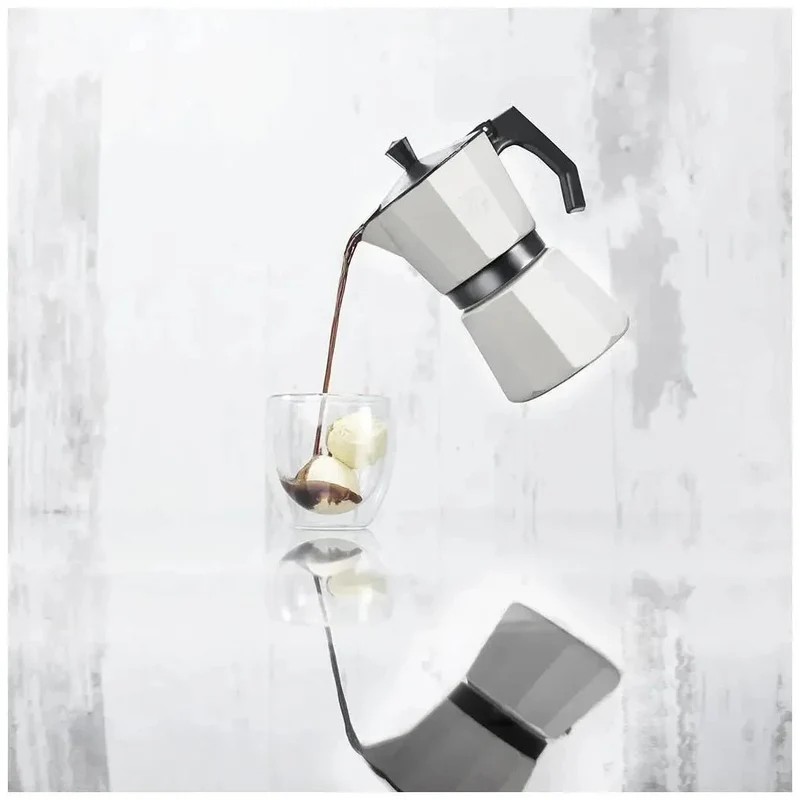 Cafetera Italiana Beige 12 Tazas: Elegancia y Versatilidad para tu Café Perfecto de Cecotec