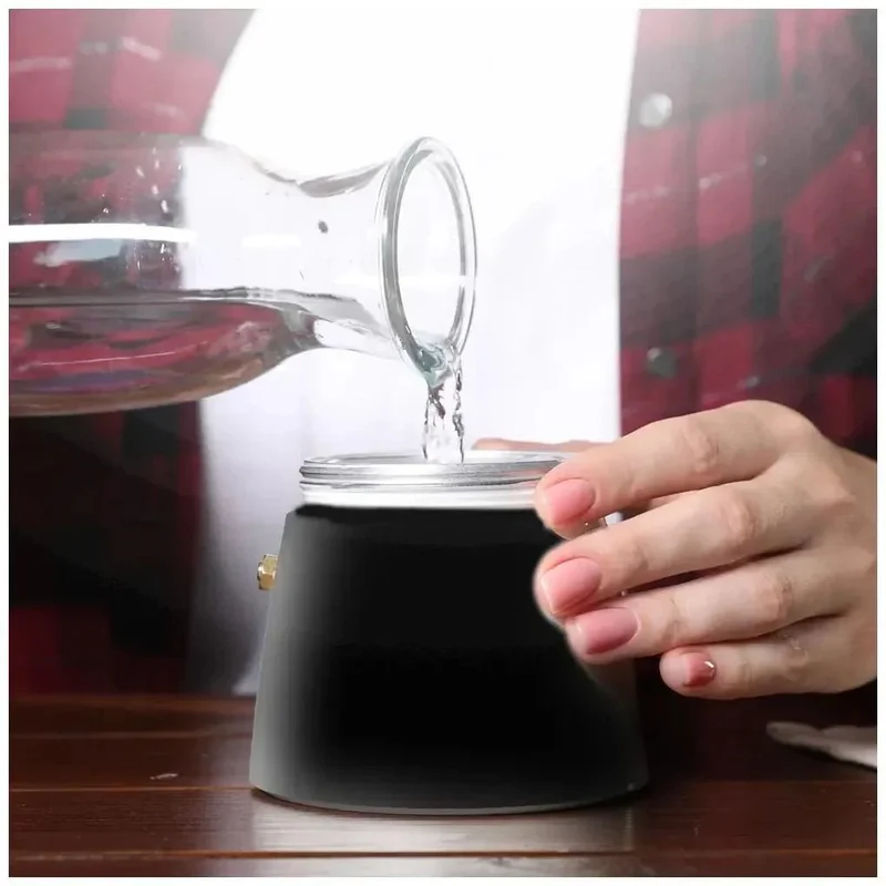 Cafetera Italiana Inoxidable Piccolina 600 Gold: Elegancia y Sabor para 6 Tazas de Cecotec