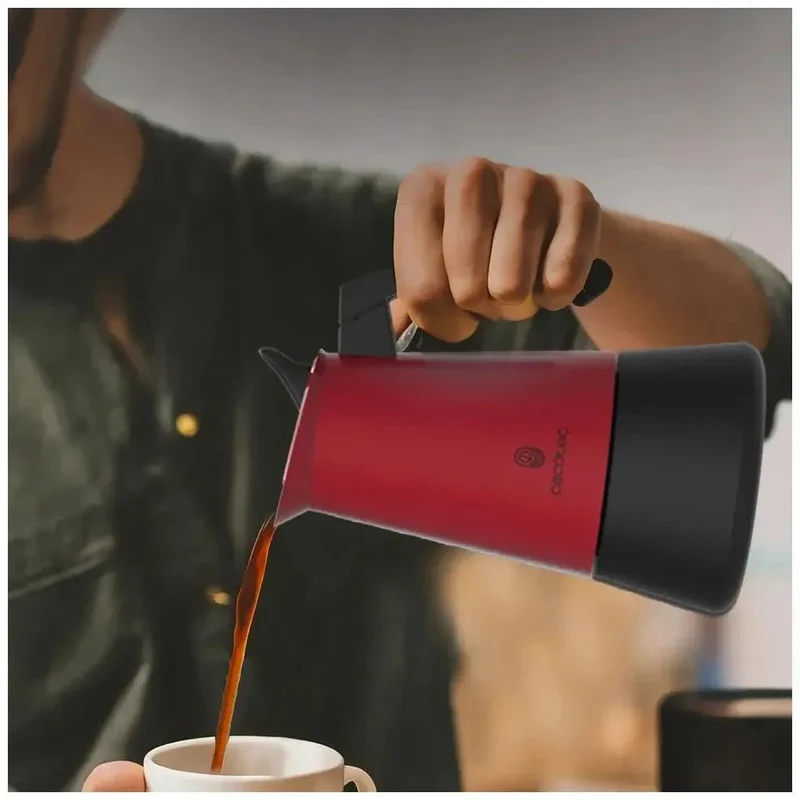 Cafetera Italiana de Acero Inoxidable para 6 Tazas: Elegancia y Versatilidad de Cecotec