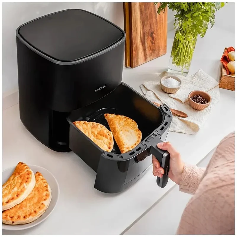 Freidora de Aire 5.5L con Ventana y Tecnología PerfectCook para Cocción Saludable de Cecotec