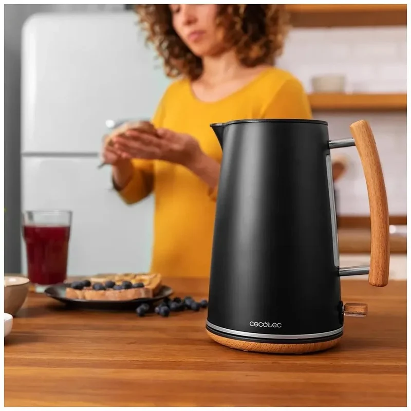 Hervidor de Agua 3000W, 1.7L, Acero Inoxidable, Diseño Elegante y Seguro de Cecotec