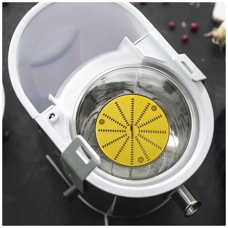 Licuadora ExtremeTitanium 19000 XXL: Potencia y Eficiencia para Jugos Saludables de Cecotec