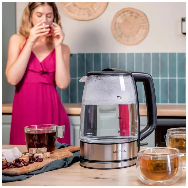 Hervidor de Agua Rápido y Seguro de 1,7L con Vidrio de Borosilicato y Luz LED de Cecotec