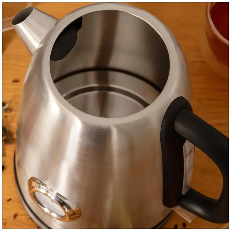 Hervidor de Agua Vintage 1.7L: Rápido, Seguro y Elegante con 2200W de Cecotec