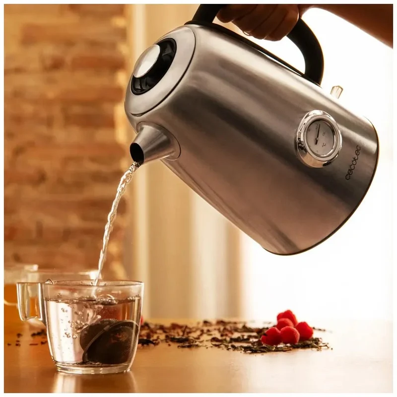 Hervidor de Agua Vintage 1.7L: Rápido, Seguro y Elegante con 2200W de Cecotec