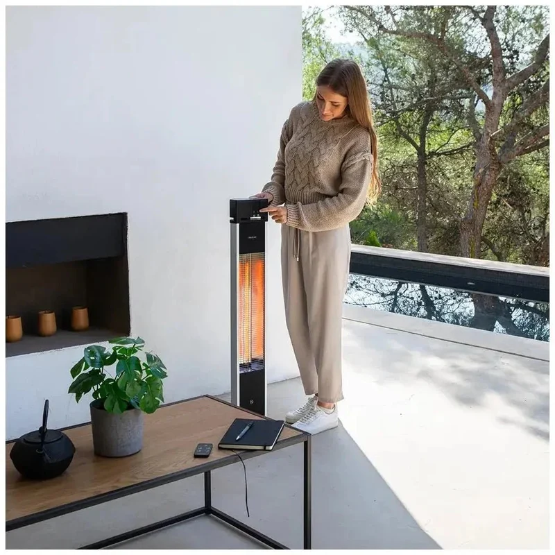 Calefactor Exterior Torre 2000W: Calor Inmediato y Seguro con Mando a Distancia de Cecotec