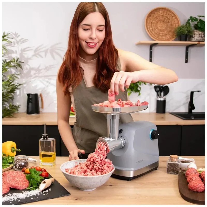 Picadora de Carne Eléctrica 1360W: Potencia y Versatilidad en Acero Inoxidable de Cecotec