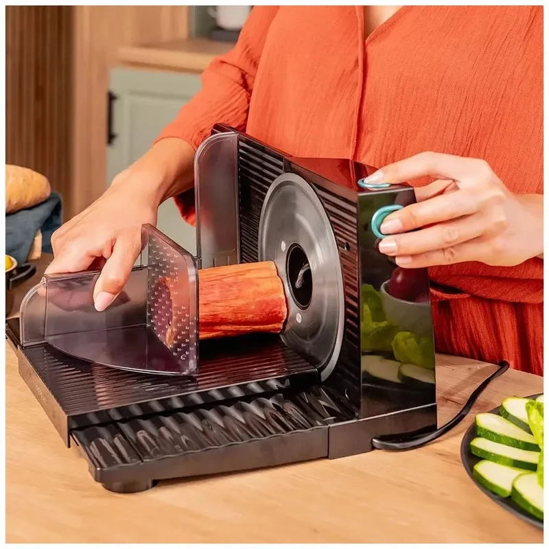 Cortafiambres plegable 150W rockncut precisión y versatilidad en la cocina Cecotec