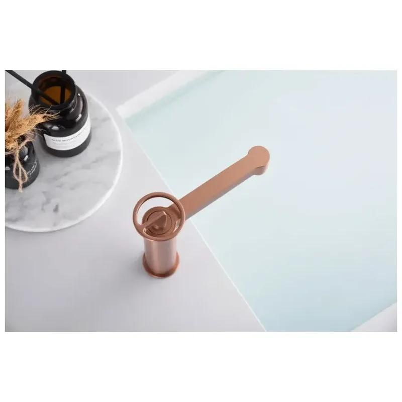 Grifo monomando para lavabo fabricado en latón con acabado oro rosa cepillado Olimpo de Imex