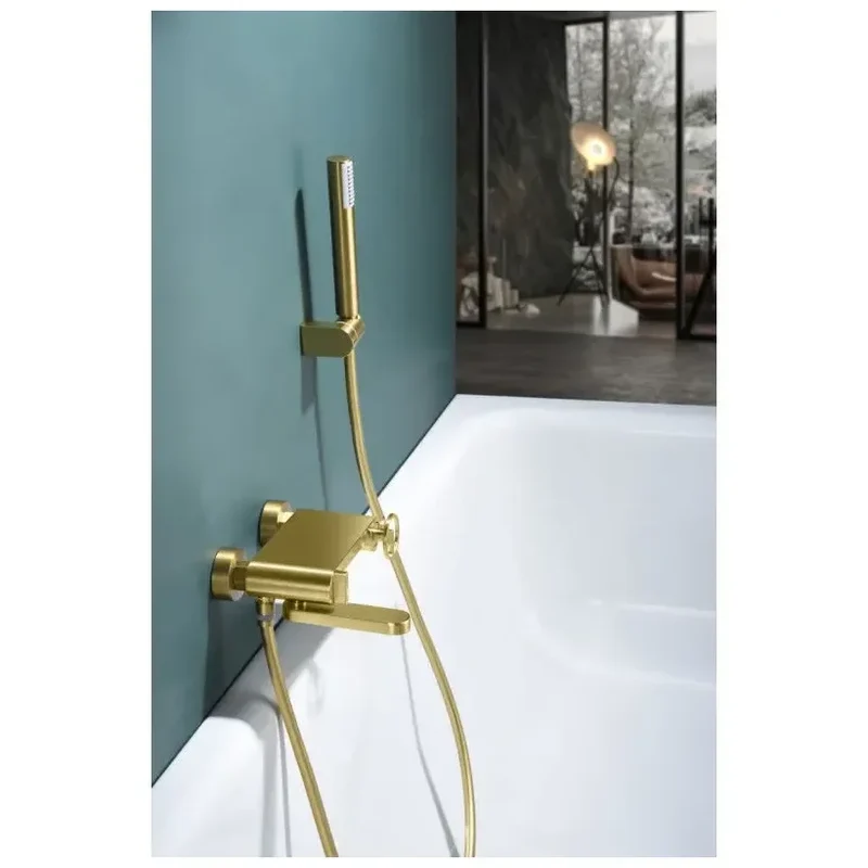 Grifería monomando de bañera y ducha hecha de latón con acabado oro cepillado Olimpo de Imex