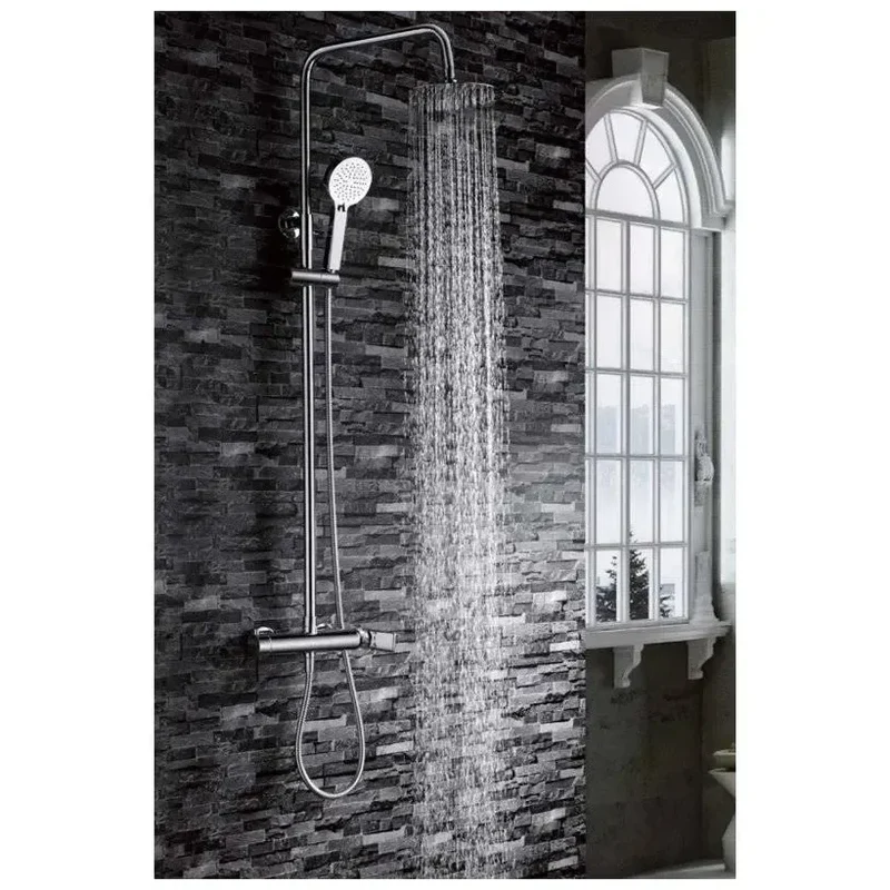 Columna de ducha con un diseño moderno y extensible de acabado cromado Nassau de Imex